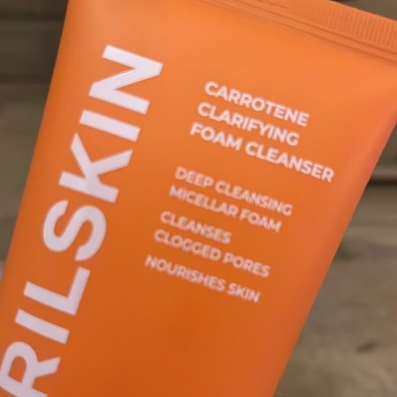 AprilSkin Carrotene Clarifying Foam Cleanser New - Picture 6 of 7